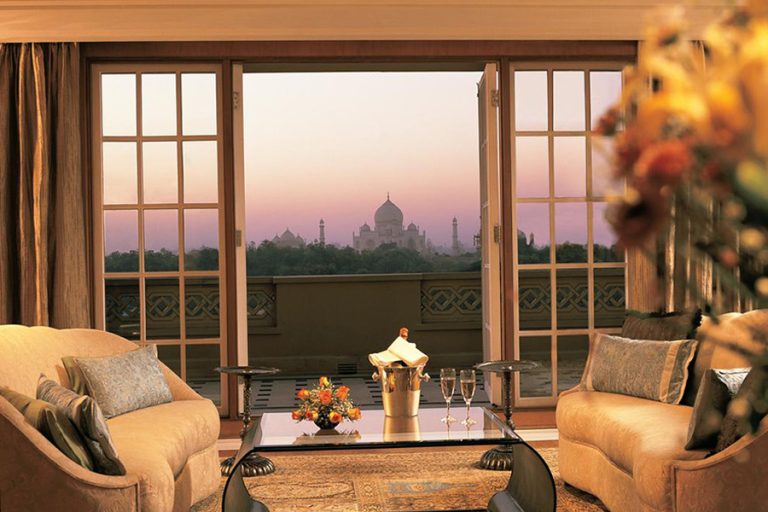 Top 10 biggest hotel in India