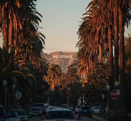 From Hollywood To The Beaches: Book The Best Flight To Los Angeles